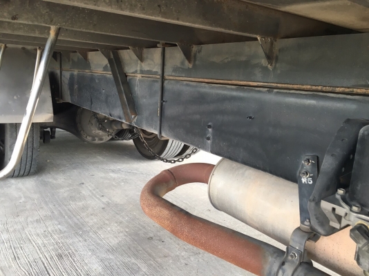 ตู้ห้องเย็น  เครื่อง 220 แรง  ปี  56  ยาว 7.50 เมตร ราคา  1,650,000 บาท