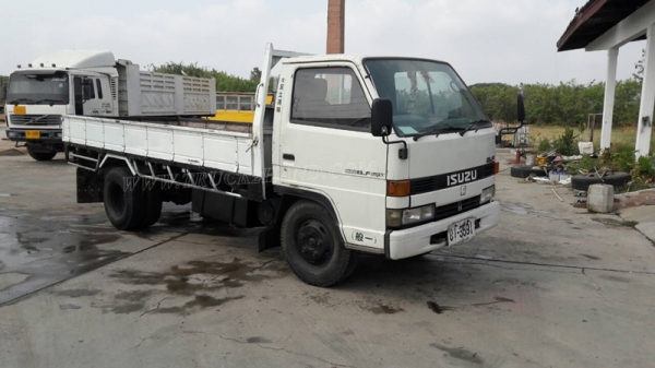 รถ ISUZU รุ่น NKR58LU5   110 แรงม้า 4 สูบ กระบะยาว 4.42 เมตร