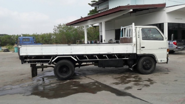 รถ ISUZU รุ่น NKR58LU5   110 แรงม้า 4 สูบ กระบะยาว 4.42 เมตร