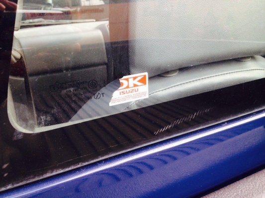 ขายอีซูซุดีแม็กซ์ ปี 04 สีสวยๆ พร้อมใช้ แอร์หนาว 155,000 บาท ติดต่อคุณเอ๋  092-6356419