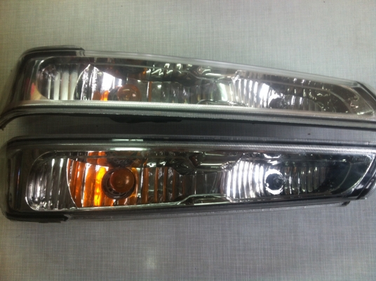 ไฟหรี่มุมเชฟโคโลราโดแท้เบิกห้างคู่ละ3000บาทครับ