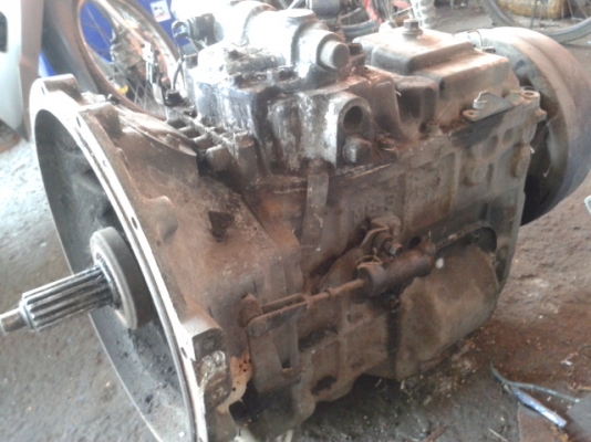 ขายค่ะ เกียร์สิบล้อมิตซูไอ้หลง 517 ยกลงจากรถ พร้อมใช้งาน ขายค่ะ เกียร์สิบล้อมิตซูไอ้หลง 517 ยกลงจากรถ พร้อมใช้งาน