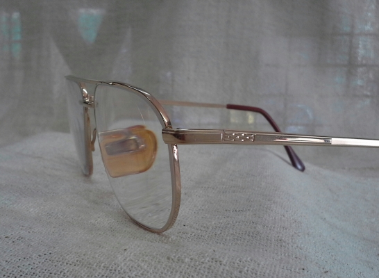 แว่นสายตายาวไททาเนียมบริสุทธิ์ Jean Pucci made in Japan บิ๊กไซซ์! แว่นสายตายาวไททาเนียมบริสุทธิ์ Jean Pucci made in Japan บิ๊กไซซ์!