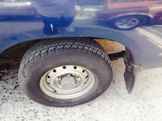 ขายนิสสัน ฟอร์นเทียร์ ปี 05 รถพร้อมใช้ แอร์หนาวทะเบียนพร้อมโอน ราคา 135,000 บาท ติดต่อคุณเอ๋ 092-6356419