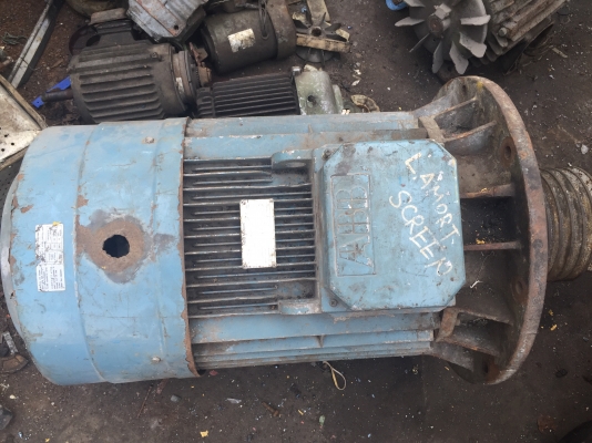 ขายมอเตอร์ ABB 40แรง หน้าแปน ขายโละครับ ไม่ไหม้ใช้งานได้ครับ