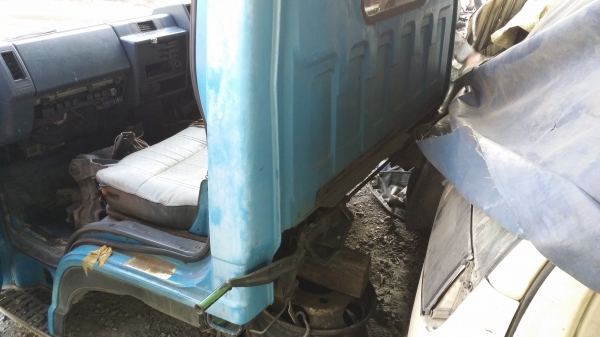 ขายหัวเก๋งNKR รุ่นตาหวานเกียร์สั้น12v ไม่มีผุ ยกหัวได้ อุปกรณ์ครบ