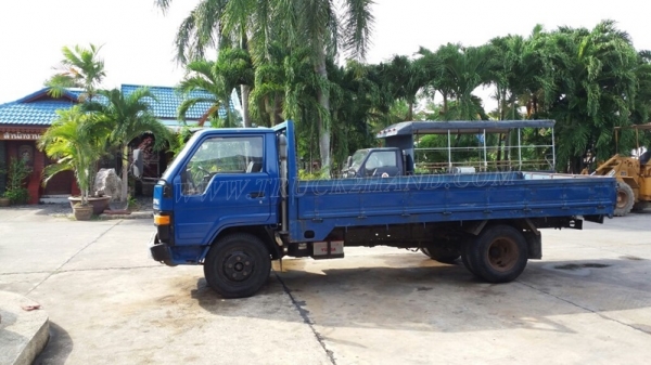 รถบรรทุก 6 ล้อ TOYOTA DYNA BU87