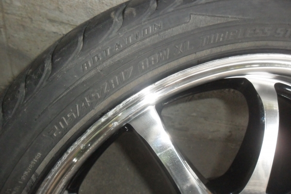 ล้อแม็ก17นิ้ว4รู100/114 พร้อมยาง สวยๆ 4 ล้อ ราคา 6750 บาท