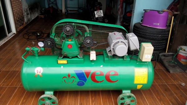 ปั้มลมyee148ลิตรใช้งานได้ปกติมอเตอร์มิตซู2แรง90,\%