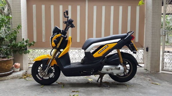 ขออนุญาติขาย HONDA ZOOMER-X 110 CC วิ่งน้อย 7,xxx กิโลเมตร ฟรีค่าโอน ขออนุญาติขาย HONDA ZOOMER-X 110 CC วิ่งน้อย 7,xxx กิโลเมตร ฟรีค่าโอน