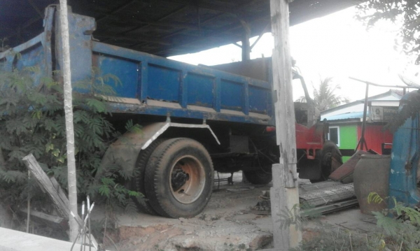 ขาย 6 ล้อดั้ม หน้ายาว เครื่อง  6bb 145  แรง มีสโลว์ ช่วงล่างใหญ่ฟูโซ่ ไม่มีเล่มททะเบียน