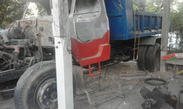 ขาย 6 ล้อดั้ม หน้ายาว เครื่อง  6bb 145  แรง มีสโลว์ ช่วงล่างใหญ่ฟูโซ่ ไม่มีเล่มททะเบียน