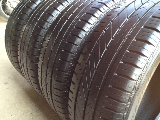 ยางGOODYEAR 195 65R15 ปี2015 สภาพสวยดอกเยอะมากไม่มีปะ