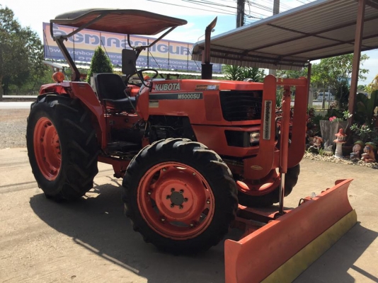 ขายรถไถ Kubota M5000 SU(4WD) พร้อมใบมีดและผานพรวนLCS รถไร่ สีเดิมพร้อมใช้งาน
