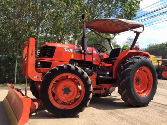 ขายรถไถ Kubota M5000 SU(4WD) พร้อมใบมีดและผานพรวนLCS รถไร่ สีเดิมพร้อมใช้งาน