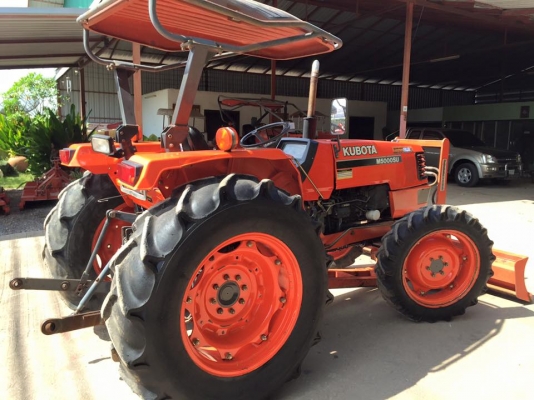 ขายรถไถ Kubota M5000 SU(4WD) พร้อมใบมีดและผานพรวนLCS รถไร่ สีเดิมพร้อมใช้งาน ขายรถไถ Kubota M5000 SU(4WD) พร้อมใบมีดและผานพรวนLCS รถไร่ สีเดิมพร้อมใช้งาน