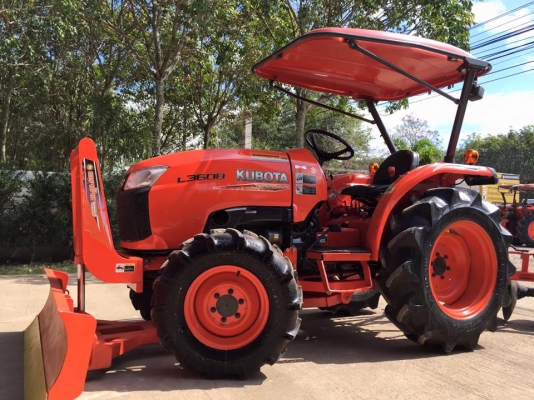 ขายรถไถ Kubota L3608(4WD) พร้อมใบมีดดันหน้าและผานพรวนLCS เบิกใหม่