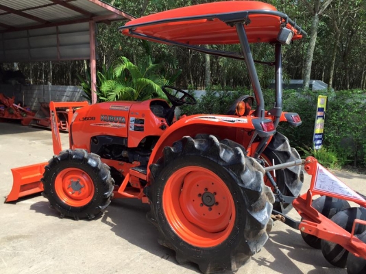 ขายรถไถ Kubota L3608(4WD) พร้อมใบมีดดันหน้าและผานพรวนLCS เบิกใหม่