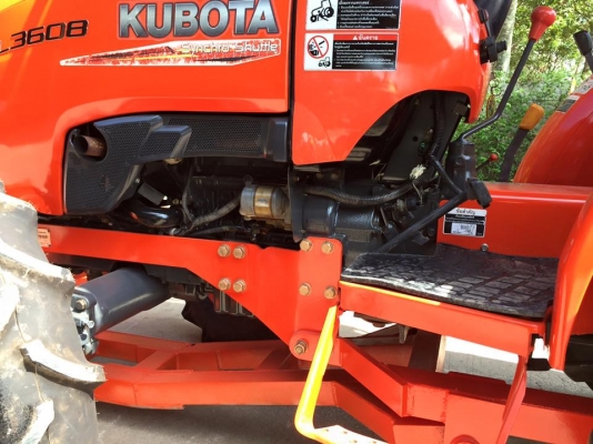 ขายรถไถ Kubota L3608(4WD) พร้อมใบมีดดันหน้าและผานพรวนLCS เบิกใหม่