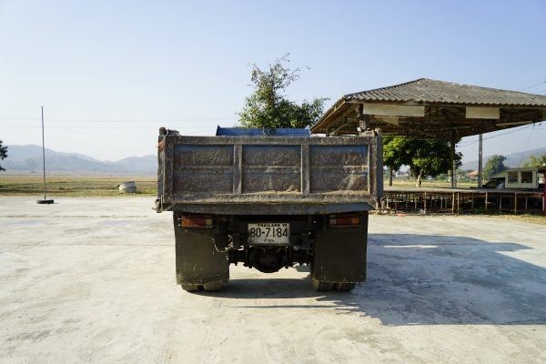 ขายรถดั๊ม isuzu npr 115แรง เปลี่ยนเครื่องเป็น 130แรง 6เกียร์