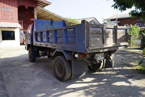 ขายรถดั๊ม isuzu npr 115แรง เปลี่ยนเครื่องเป็น 130แรง 6เกียร์