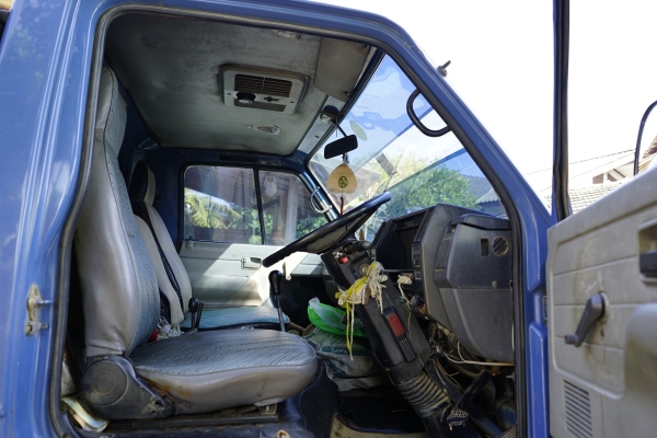 ขายรถดั๊ม isuzu npr 115แรง เปลี่ยนเครื่องเป็น 130แรง 6เกียร์