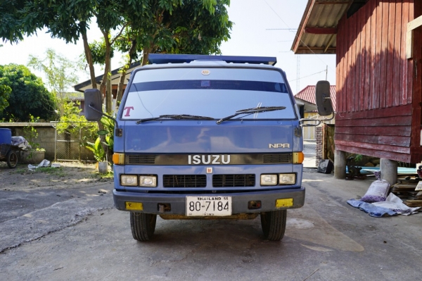 ขายรถดั๊ม isuzu npr 115แรง เปลี่ยนเครื่องเป็น 130แรง 6เกียร์