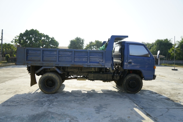 ขายรถดั๊ม isuzu npr 115แรง เปลี่ยนเครื่องเป็น 130แรง 6เกียร์