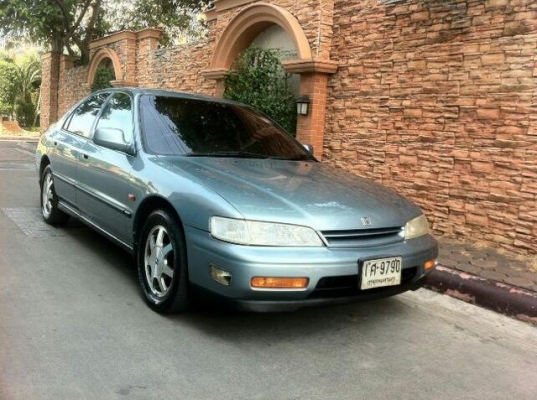 Honda Accord 2.2 Auto หัวฉีด VTEC ไฟฟ้ารอบคัน เดิม มือเดียวสวย Honda Accord 2.2 Auto หัวฉีด VTEC ไฟฟ้ารอบคัน เดิม มือเดียวสวย
