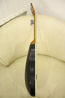 กีต้าร์โปร่งหลังเต่าไฟฟ้าฉลุ Vivid 38 นิ้ว รุ่น OV-53C สีไม้ ของใหม่ หน้าเงาสวยมาก