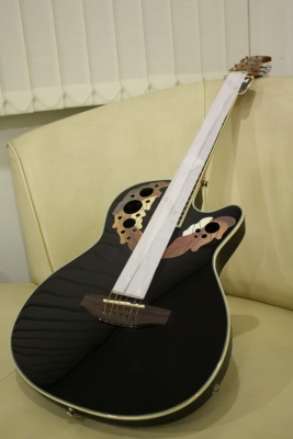 กีต้าร์โปร่งหลังเต่าไฟฟ้าฉลุ Vivid 38 นิ้ว รุ่น OV-53C สีดำ ของใหม่ หน้าเงาสวยมาก