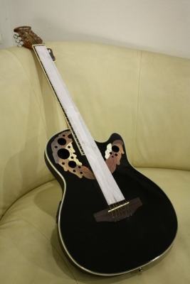 กีต้าร์โปร่งหลังเต่าไฟฟ้าฉลุ Vivid 38 นิ้ว รุ่น OV-53C สีดำ ของใหม่ หน้าเงาสวยมาก