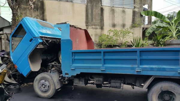 ISUZU-NPR.ดั้ม.57Lครื่อง4BC2..เสื้อทะลุ..ตามสภาพ.ขายแล้วครับ ISUZU-NPR.ดั้ม.57Lครื่อง4BC2..เสื้อทะลุ..ตามสภาพ.ขายแล้วครับ