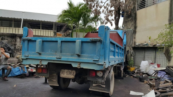 ISUZU-NPR.ดั้ม.57Lครื่อง4BC2..เสื้อทะลุ..ตามสภาพ.ขายแล้วครับ ISUZU-NPR.ดั้ม.57Lครื่อง4BC2..เสื้อทะลุ..ตามสภาพ.ขายแล้วครับ