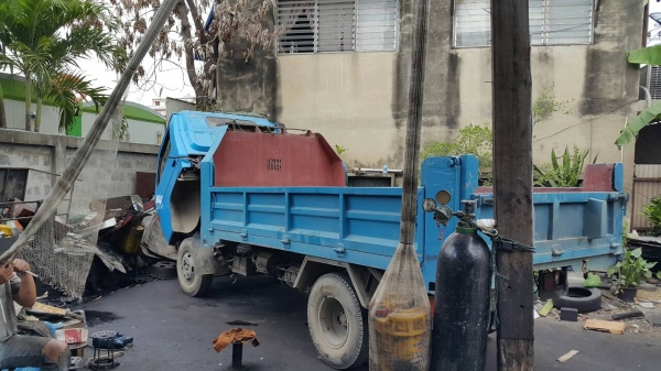 ISUZU-NPR.ดั้ม.57Lครื่อง4BC2..เสื้อทะลุ..ตามสภาพ.ขายแล้วครับ ISUZU-NPR.ดั้ม.57Lครื่อง4BC2..เสื้อทะลุ..ตามสภาพ.ขายแล้วครับ