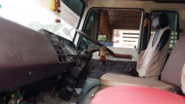 ขายด่วน10ล้อHINO เพลาเดียวช่วงยาว จิฟฟี่พาวเวอร์เครื่องEH700 ขายด่วน10ล้อHINO เพลาเดียวช่วงยาว จิฟฟี่พาวเวอร์เครื่องEH700