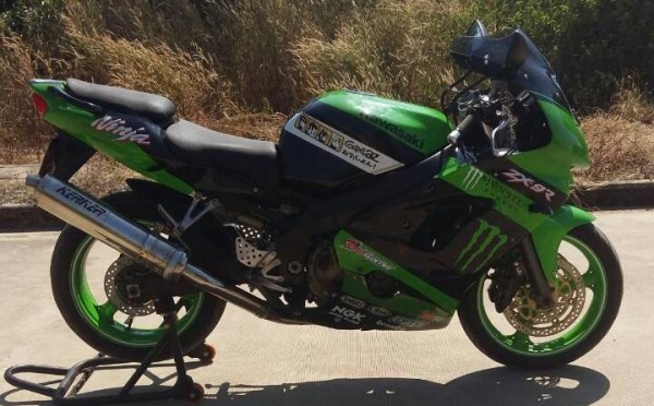 Kawasaki ZX9R ทะเบียนแท้ Kawasaki ZX9R ทะเบียนแท้