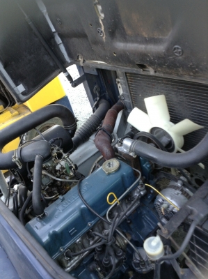 +++ ขายโฟล์คลิฟท์  KOMATSU FG25-11  ขนาด  2.5  ตัน  (รถนอก  สภาพ 90\%  7000 กว่า ชม.)  เครื่องยนต์เบนซิน  เสา  3  เมตร  เกียร์ธรรมดา  ล้อหน้าคู่  ยางตัน