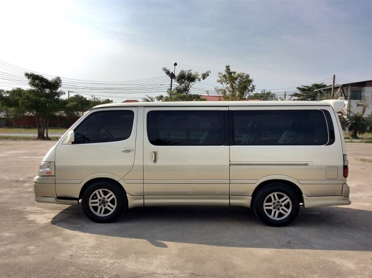 TOYOTA GRAND WAGON ปี 2003