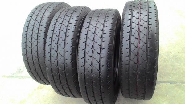 195R14 BRIDGESTONE LEO 677 ชุด 4 เส้น tel.081-427-3941 ไอดีไลน์ autobot107 195R14 BRIDGESTONE LEO 677 ชุด 4 เส้น tel.081-427-3941 ไอดีไลน์ autobot107