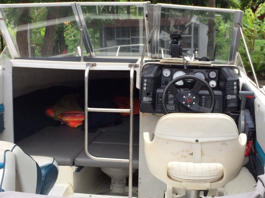 ปิคการขายครับ    เปิดกรุ  เรือBayliner Capri มีเคบิ้น ขนาด20ฟุต เทรเลอร์นอก.เครื่องยามาฮ่า140 สองจังหวะออกห้างวัชรมารีน ใช้งานไม่ถึง100ชม...ราคา295000