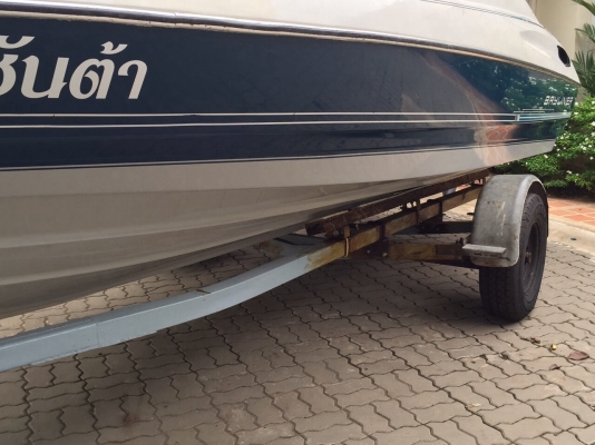 ปิคการขายครับ    เปิดกรุ  เรือBayliner Capri มีเคบิ้น ขนาด20ฟุต เทรเลอร์นอก.เครื่องยามาฮ่า140 สองจังหวะออกห้างวัชรมารีน ใช้งานไม่ถึง100ชม...ราคา295000