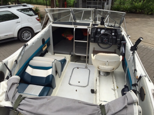 ปิคการขายครับ    เปิดกรุ  เรือBayliner Capri มีเคบิ้น ขนาด20ฟุต เทรเลอร์นอก.เครื่องยามาฮ่า140 สองจังหวะออกห้างวัชรมารีน ใช้งานไม่ถึง100ชม...ราคา295000