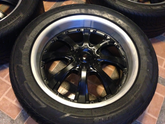 ล้อ Lowenhart ขอบ20 พร้อมยาง 265 40 20 กลางปี12 พร้อมใช้งาน ราคาไม่แพง