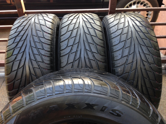 ยาง Maxxis 265 60 18 ปลายปี12 ดอกดี พร้อมใช้งาน ราคาไม่แพง ยาง Maxxis 265 60 18 ปลายปี12 ดอกดี พร้อมใช้งาน ราคาไม่แพง
