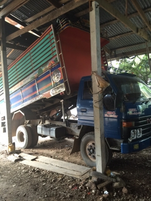 ขาย6ล้อดั้ม. Toyota 115แรง. หัว3ใบปัด. กะบะปิเนียม. มีสโล