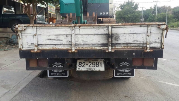 ขาย6ล้อNPR วางเครื่อง120แรงม้า