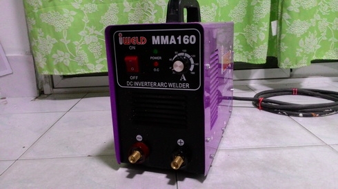 ตู้เชื่อม ยี่ห้อ IWELD ระบบซุปเปอร์อินเวอร์เตอร์ ขนาด 160 แอมป์ ตัวนี้สภาพดีมากๆครับ อายุการใช้งานน้อย เก็บมากกว่าใช้งานครับ