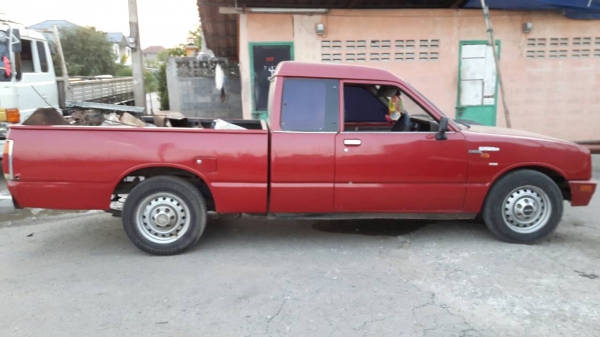 KB2500แคบ สีแดง สวยๆ แอร์เย็นเครื่องเสียงมี ภาษีเต็ม