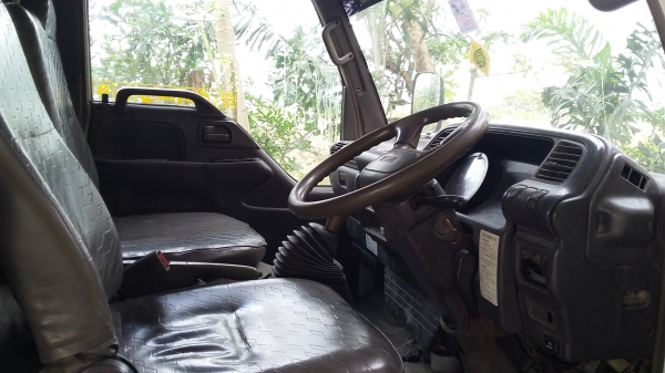 ขาย 4 ล้อNKR ป้ายเล็กไม่ติดเวลาหัวทรงสูง แหนบหน้า-หลัง สวยๆขับสบายแอร์หนาว